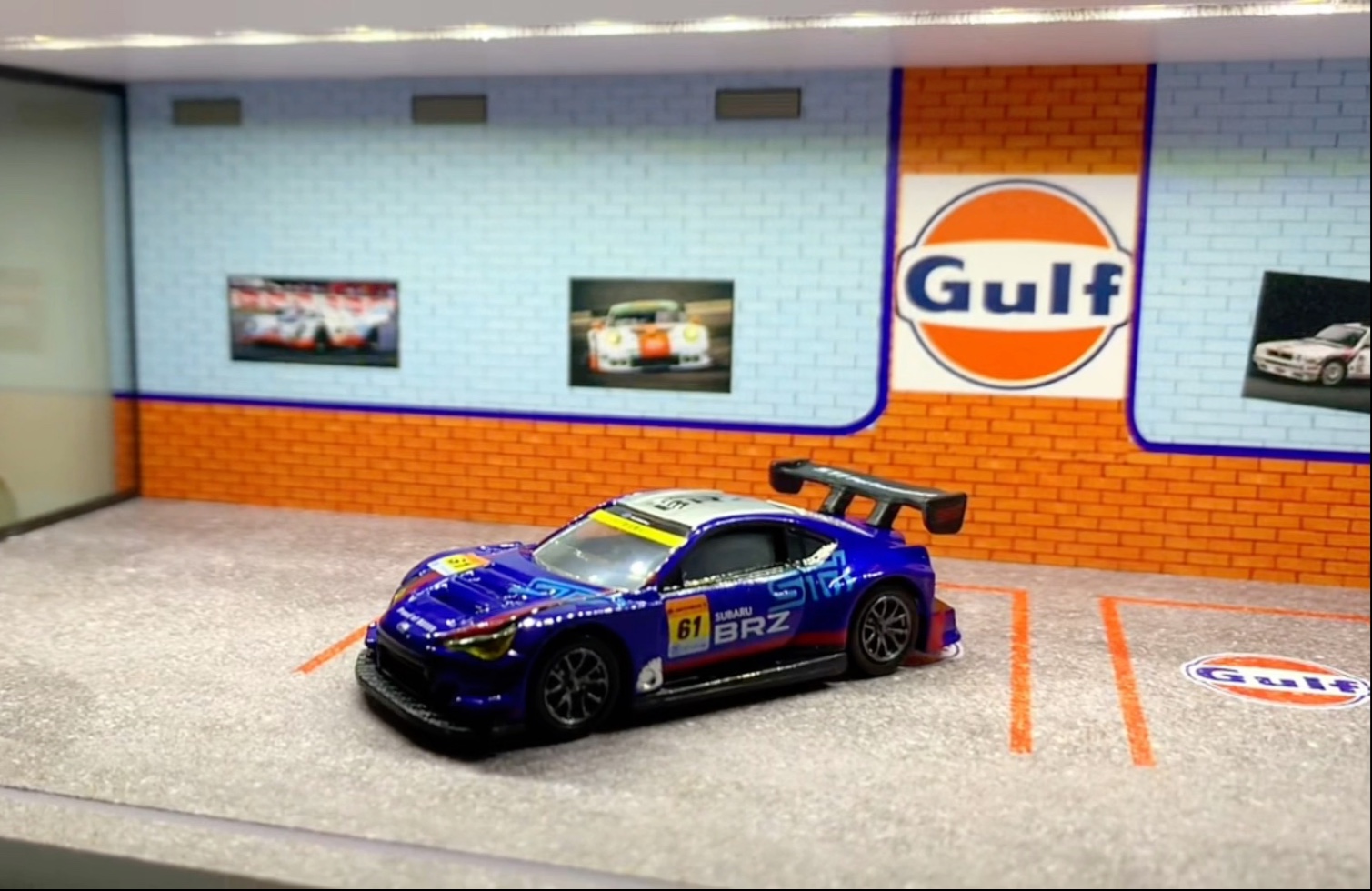 多美卡黑盒斯巴鲁brz跑车