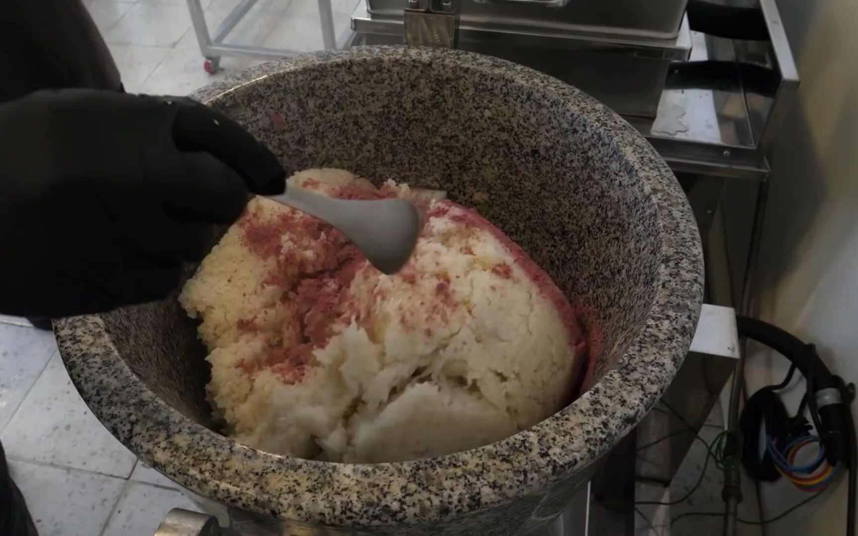 饭粒鲜活的烤年糕 grilled sticky rice cake (chal tteok) - korean