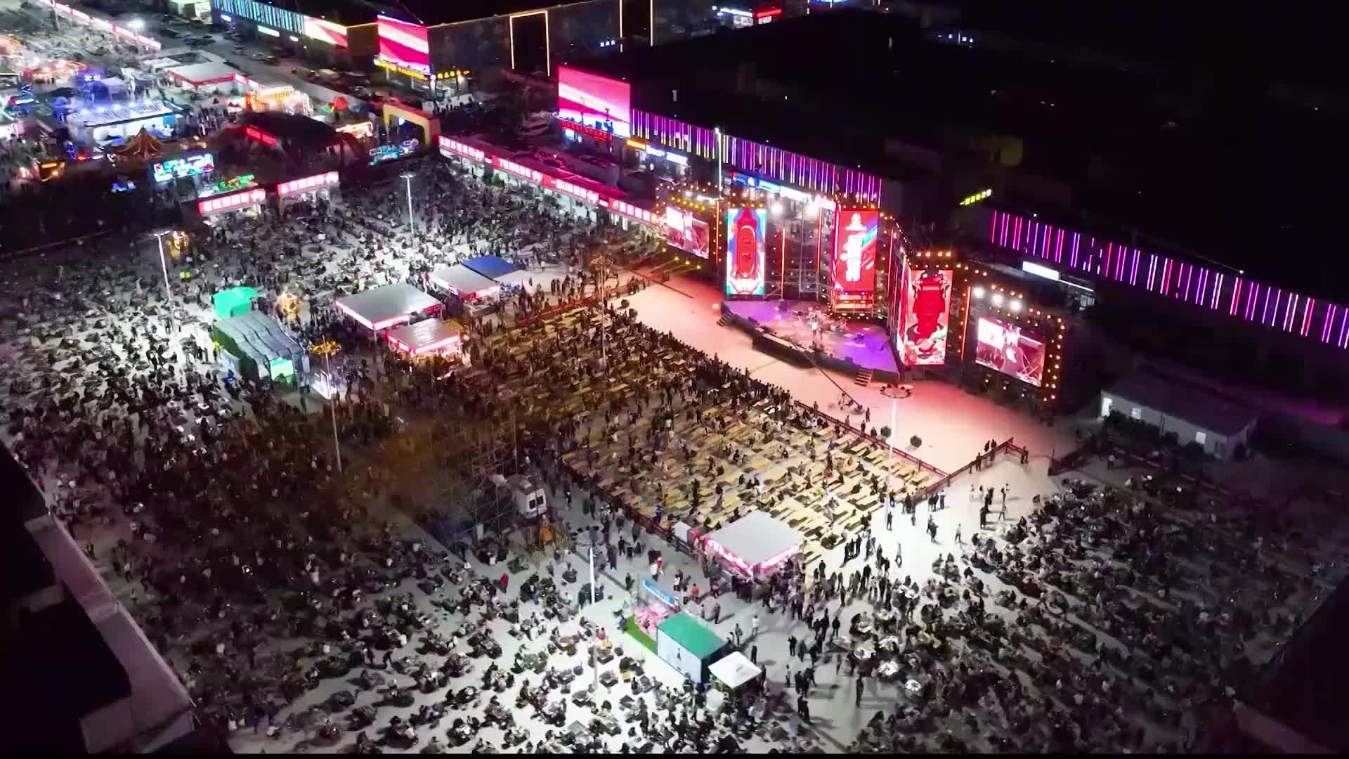 淄博烧烤彻底莎疯了音乐节场面震撼堪比奥运会网友现在就去淄博烧