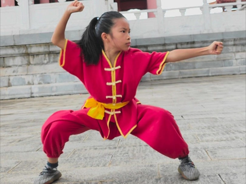 小女孩练功夫《少林八步连环拳》