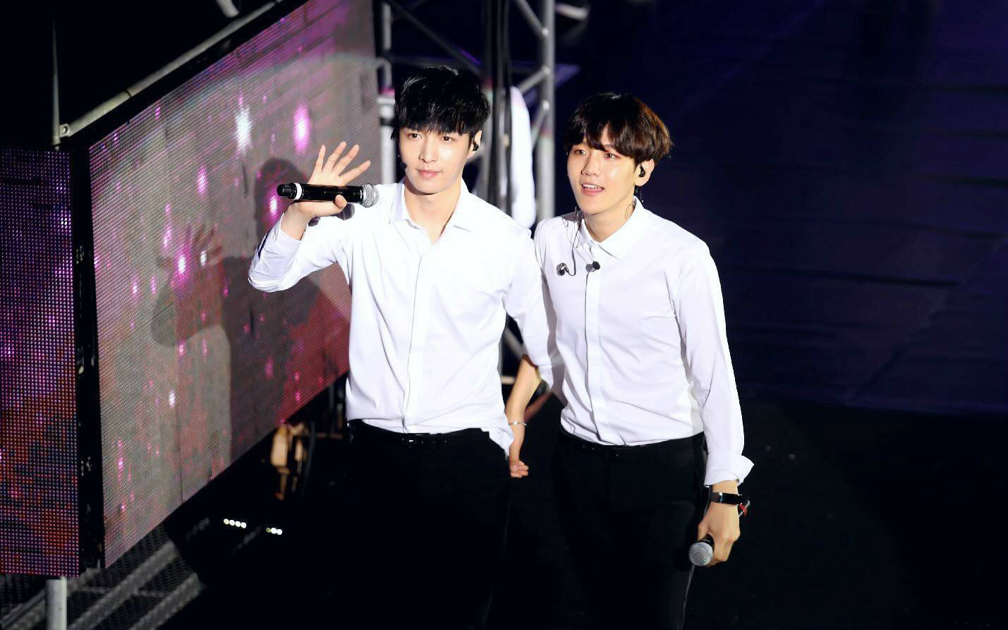 张艺兴和边伯贤