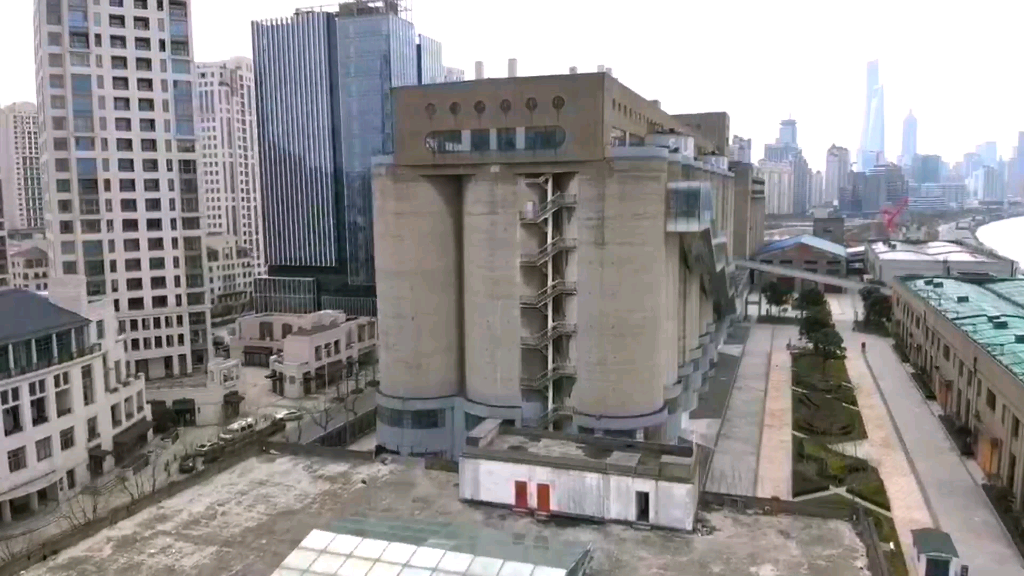 昔日亚洲第一的筒仓——民生路码头八万吨筒仓艺术中心_哔哩哔哩 (゜