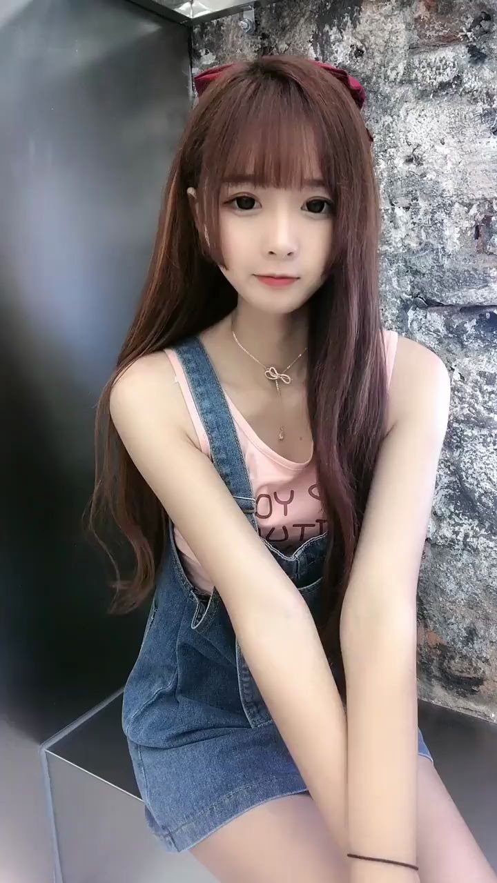 美女合辑青梅竹马的表妹长大了我却越来越喜欢她了