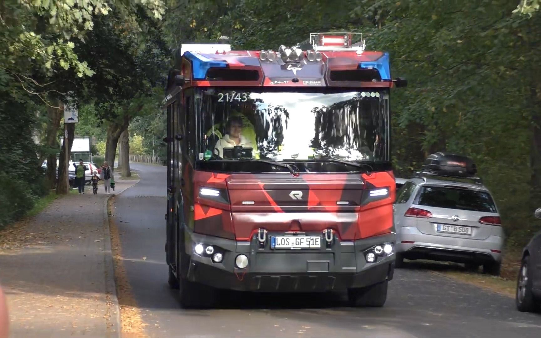 【应急车辆街拍】卢森宝亚rosenbauer rt电动消防车出警街拍合集