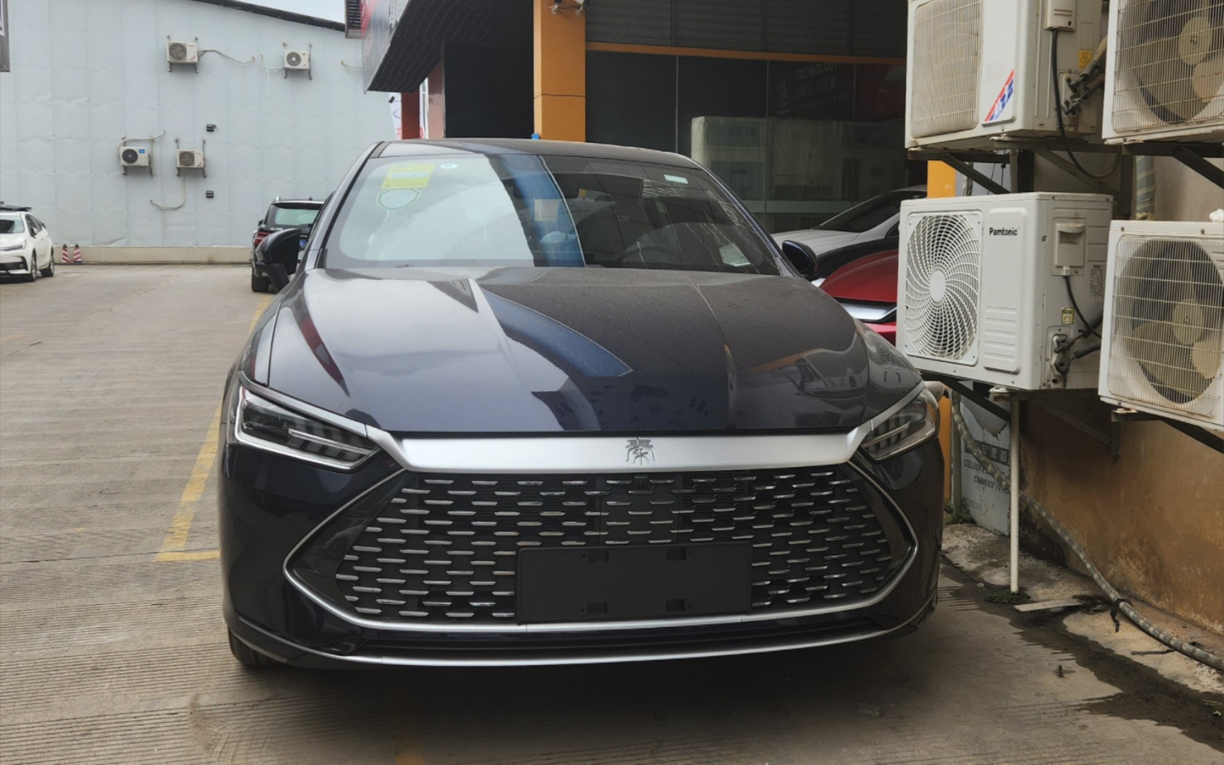 提车啦(23款比亚迪秦dmi-120超越版墨玉蓝)