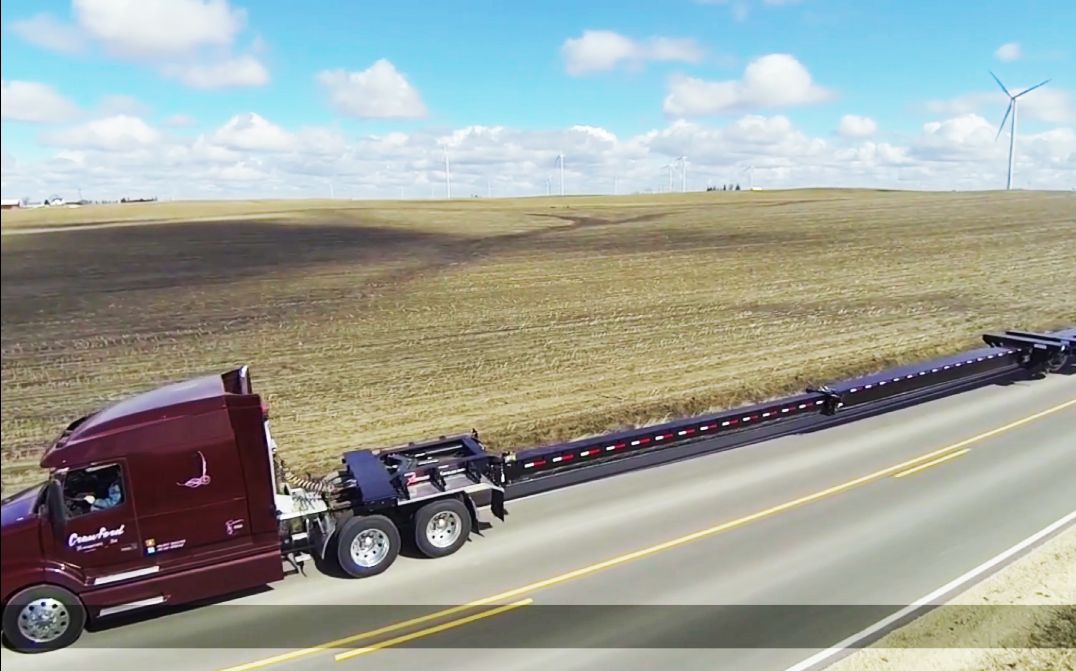 最长的卡车,一眼望不到边,还能缩短,运什么