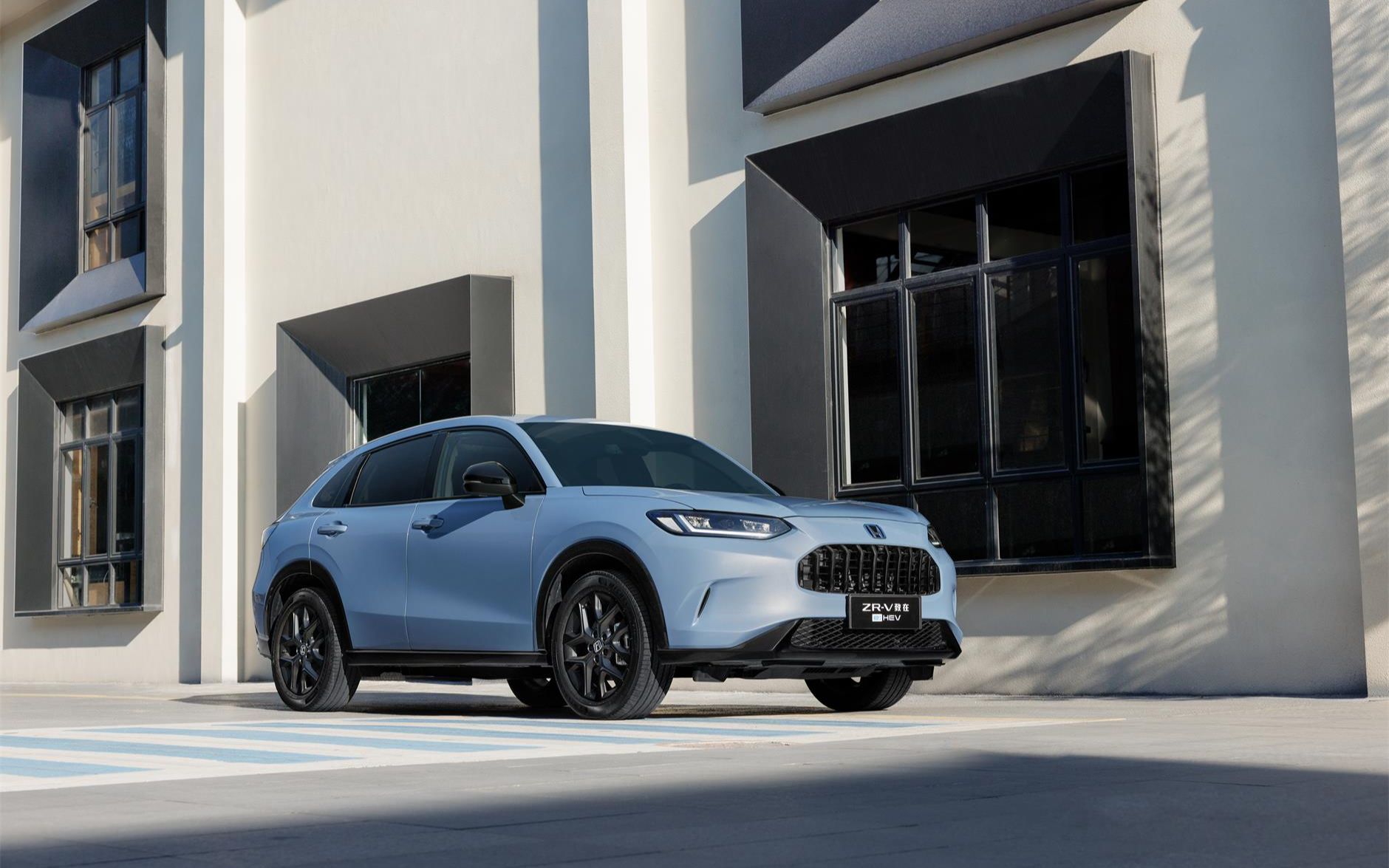 售价17.99万元起 广汽本田混动suv zr-v致在e:hev上市