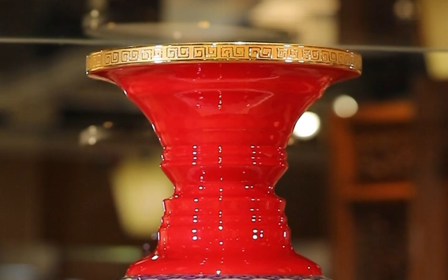 一件体现红色题材和革命情怀的艺术品——红色岁月领袖尊