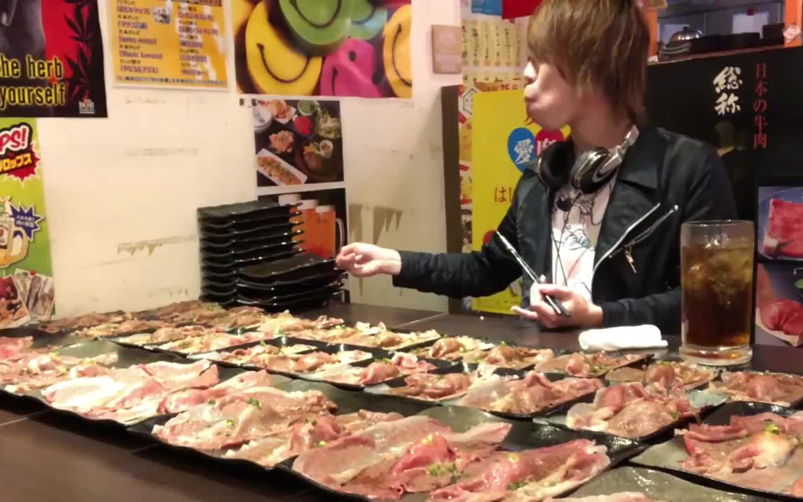 【日本大胃王draco吃播】--耳机小哥在肉馆的5公斤肉寿司