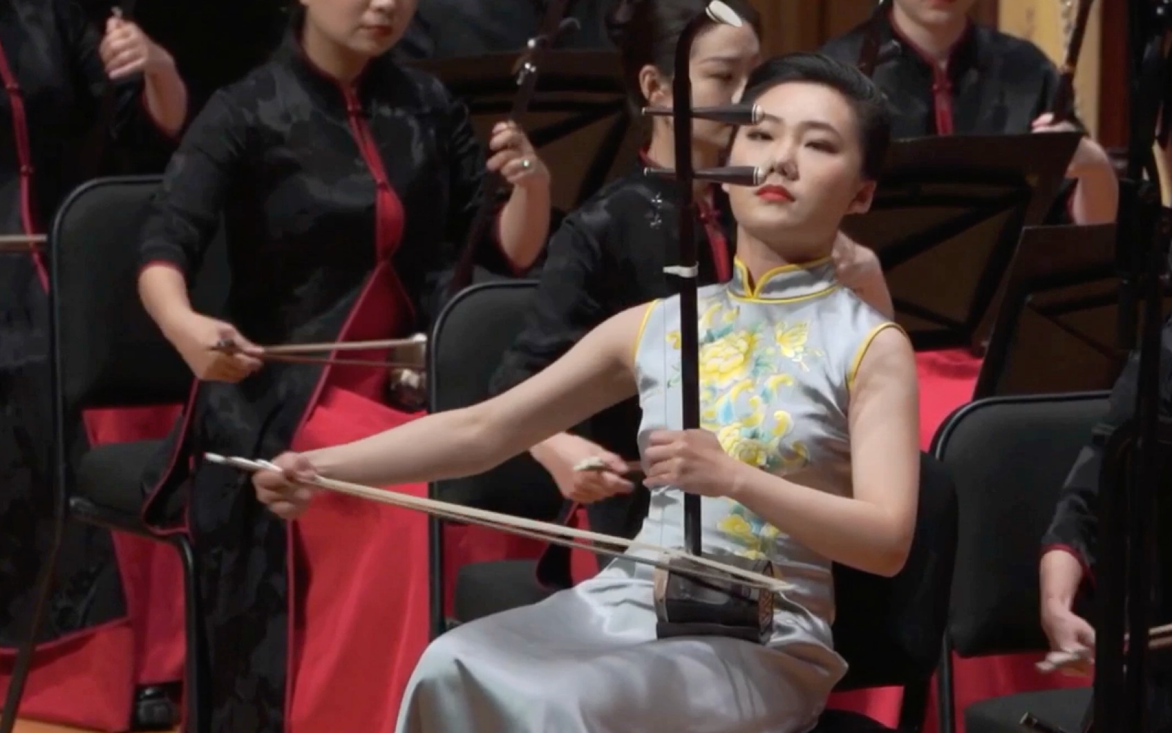 青年二胡演奏家 高白 演奏二胡曲《西口情韵》