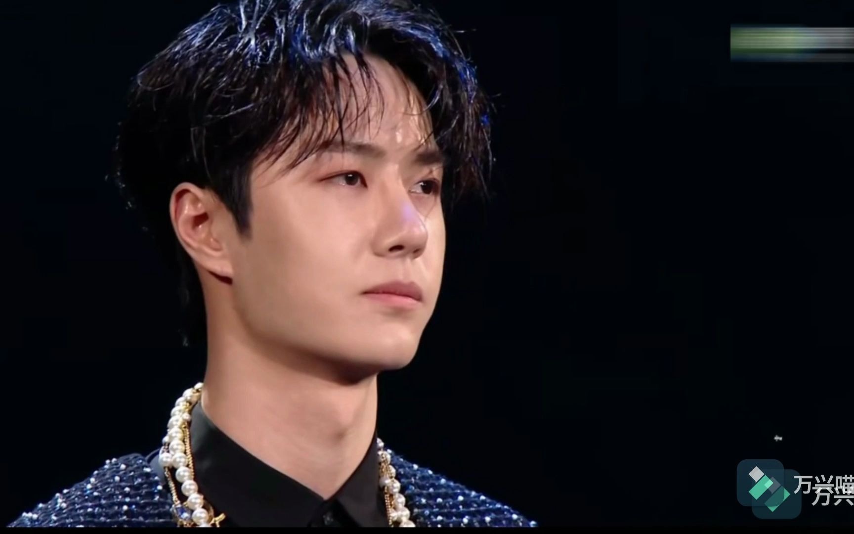 王一博《星光大赏》 演唱歌曲熹微 百听不厌 期待允翡cp_哔哩哔哩 (゜