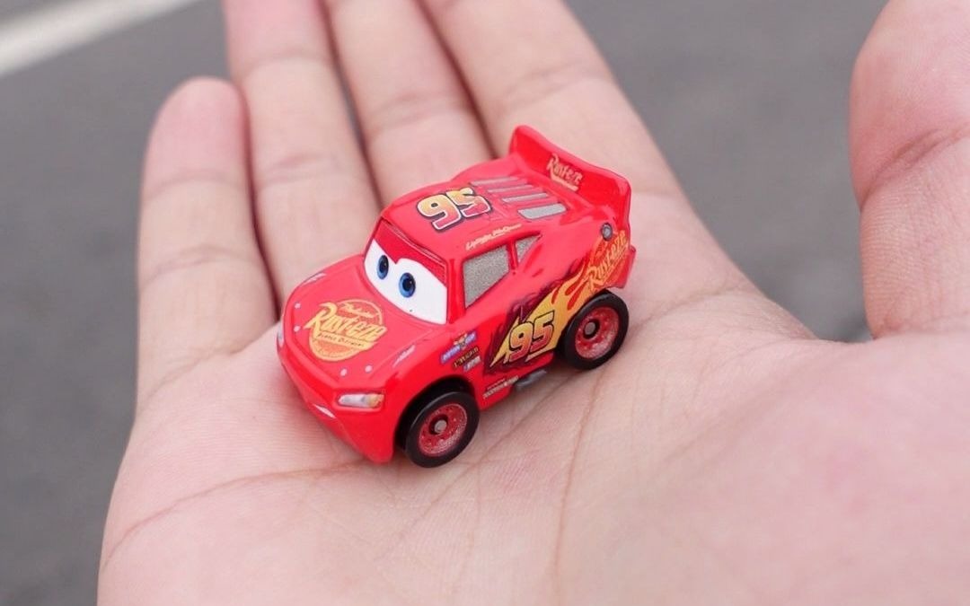 小车小视频这么小的闪电麦昆太可爱了