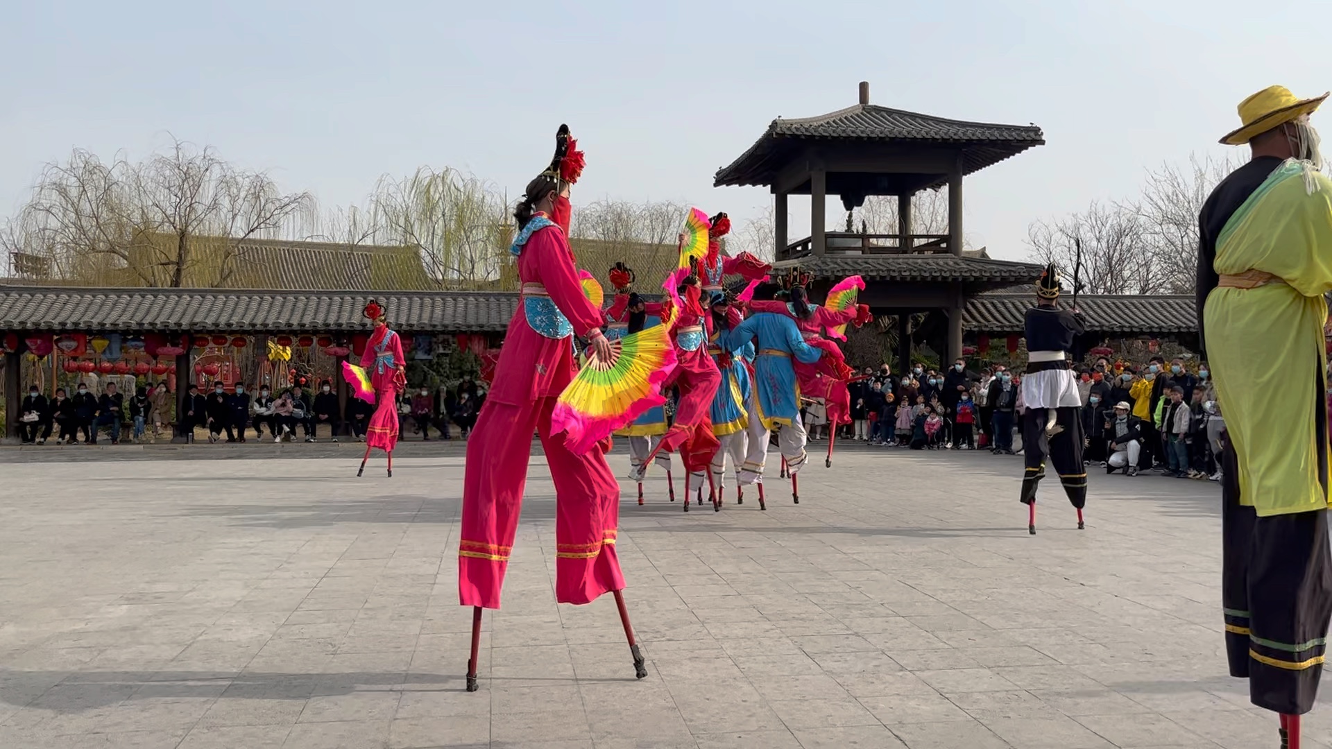 民间绝活踩高跷