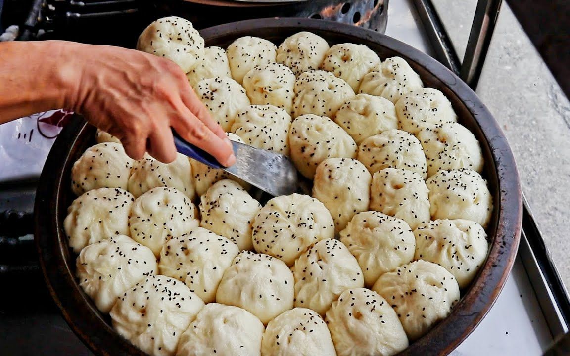 街头美食:台湾港式鲜肉包制作(生煎包)