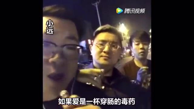 [图]【闹药】4个男人酒后在马路上唱了一首歌 火了！个个实力派