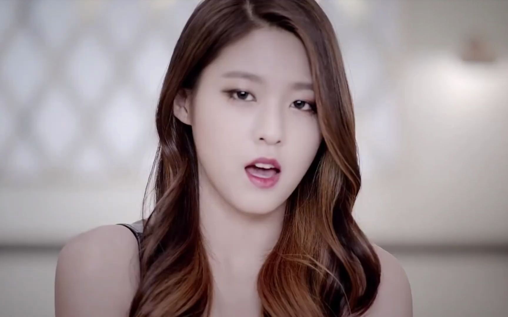 韩国女团aoa性感热舞- 猫步轻巧mv