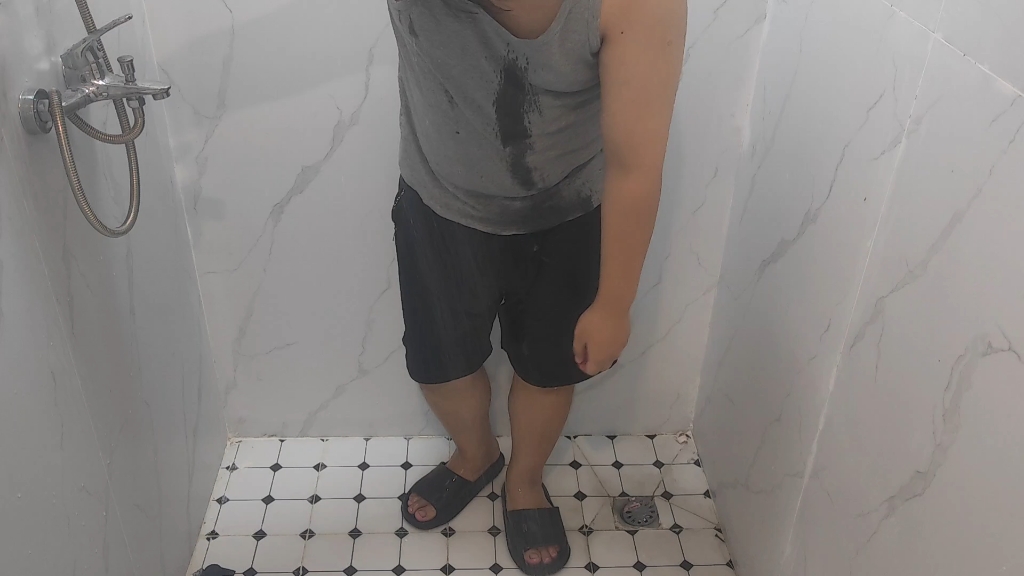 飞柱小伙双手已无法控制,连身体都不得安宁