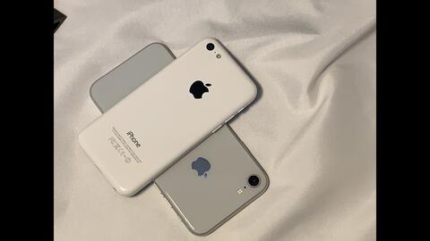 最后一代白面板的iPhone，无数人的白月光--iphone8体验_哔哩哔哩_bilibili