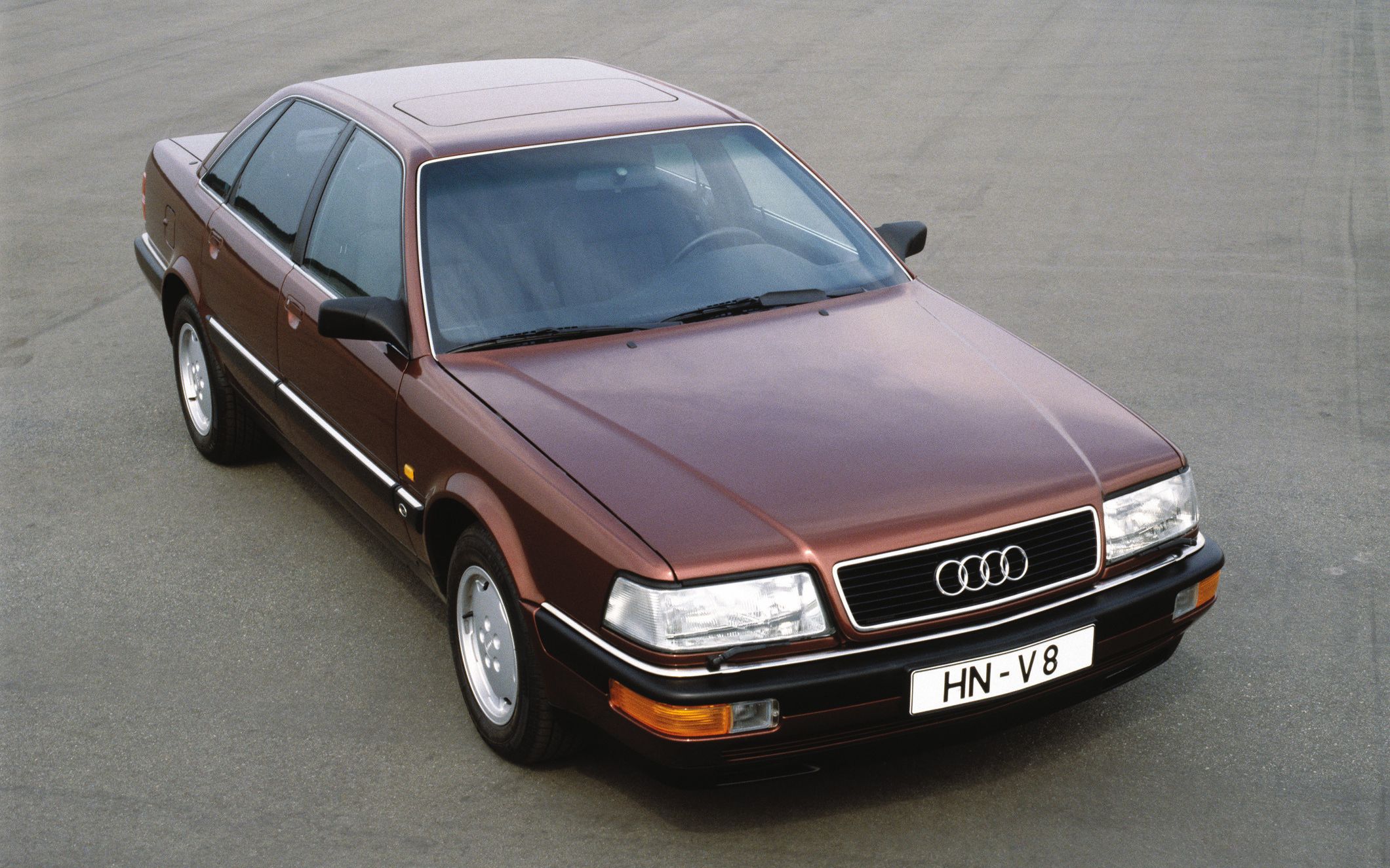 【汽车宣传片】初代旗舰—奥迪v8轿车宣传片(中文字幕)