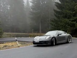 Télécharger la video: [Vibe] 丝滑逮虾户 992 GT3 Touring