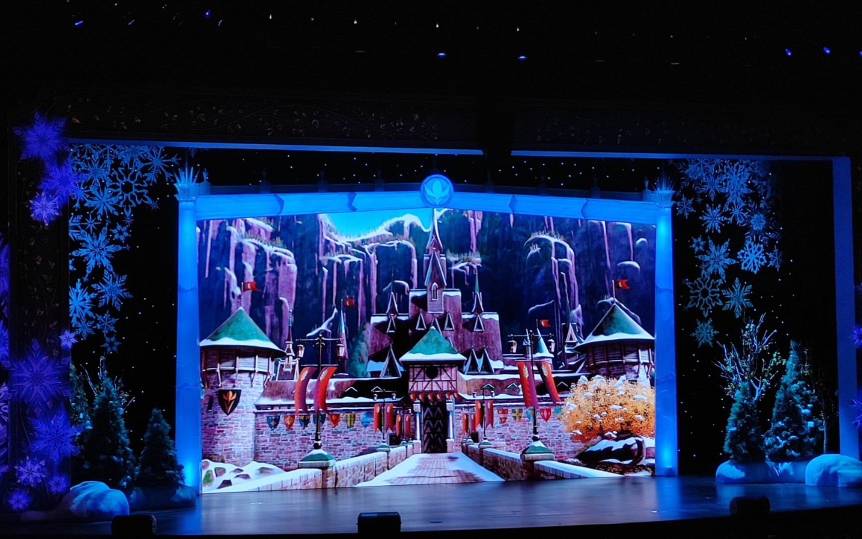 迪士尼歌舞剧letitgo中文版