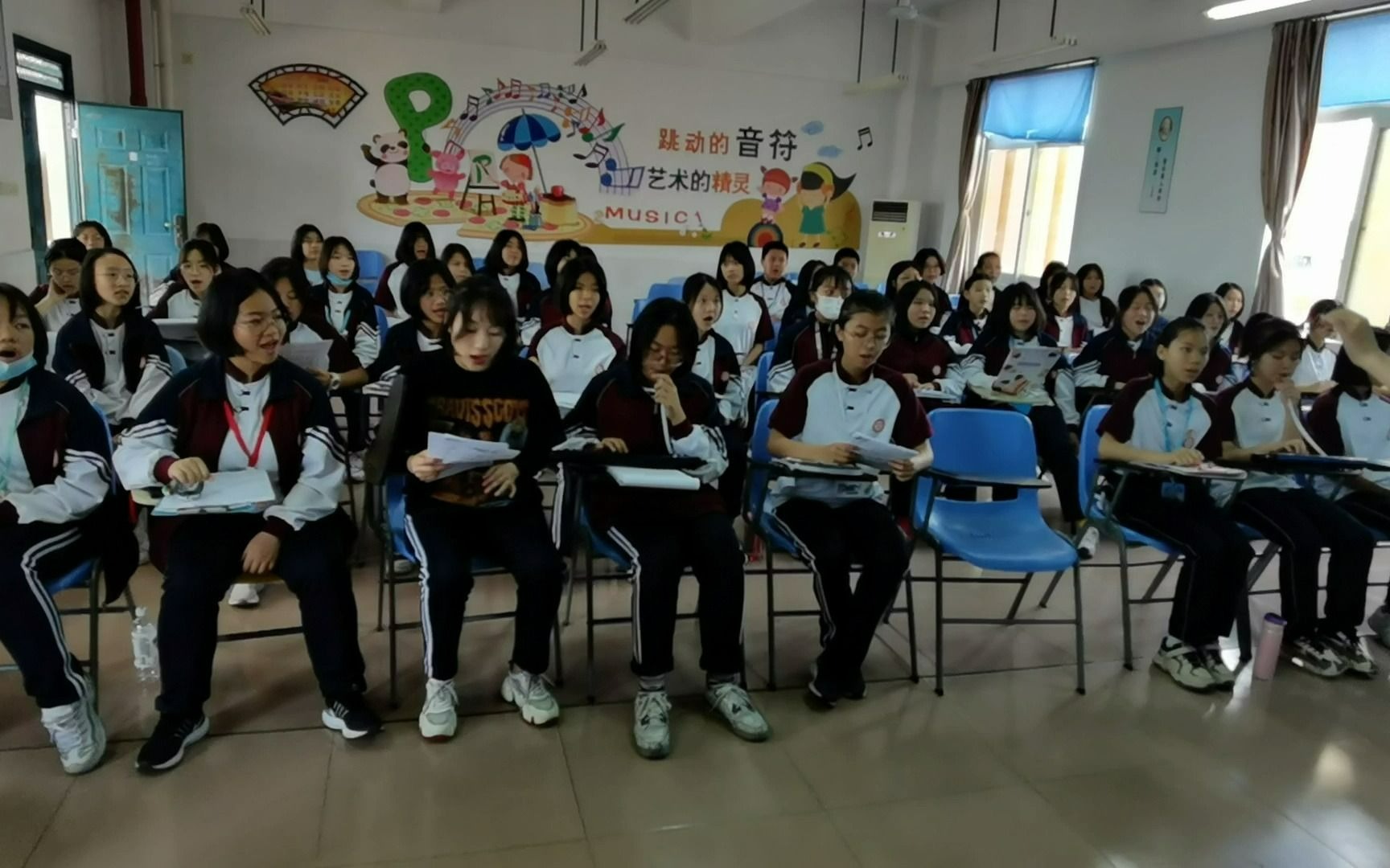 [图]《今天是你的生日，妈妈》十中合唱团