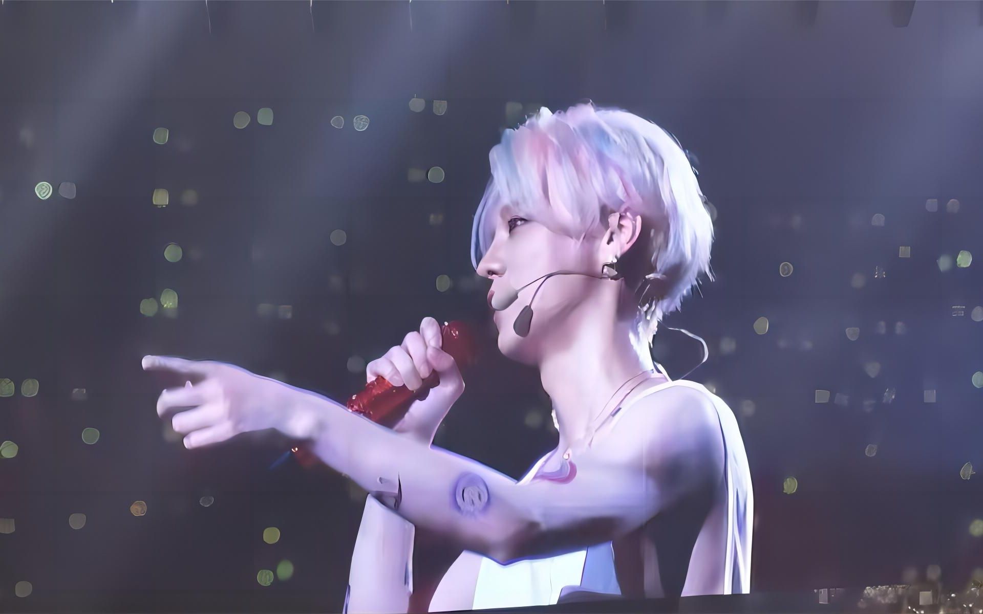 好稳!鹿晗北京三巡演唱会《敏感》