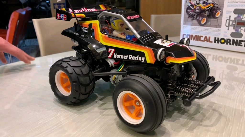 韩国田宫专卖店时隔35年回归的复古rc遥控车大脚车田宫大黄蜂tamiya