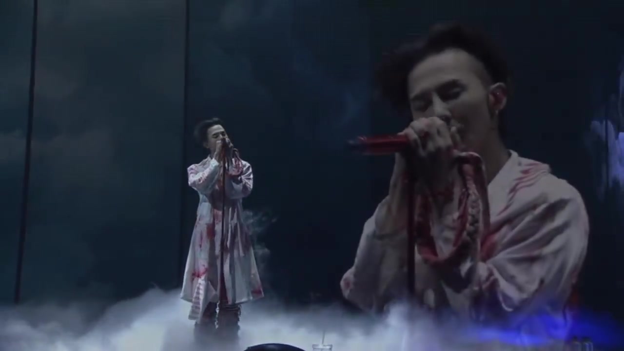 [图]G-DRAGON(权志龙)-无题(Untitled, 2014)Live演唱会现场