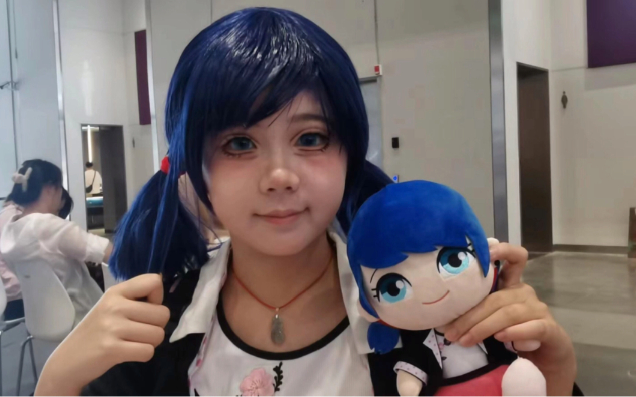 瓢虫雷迪玛丽娜cos!深圳电玩节场图