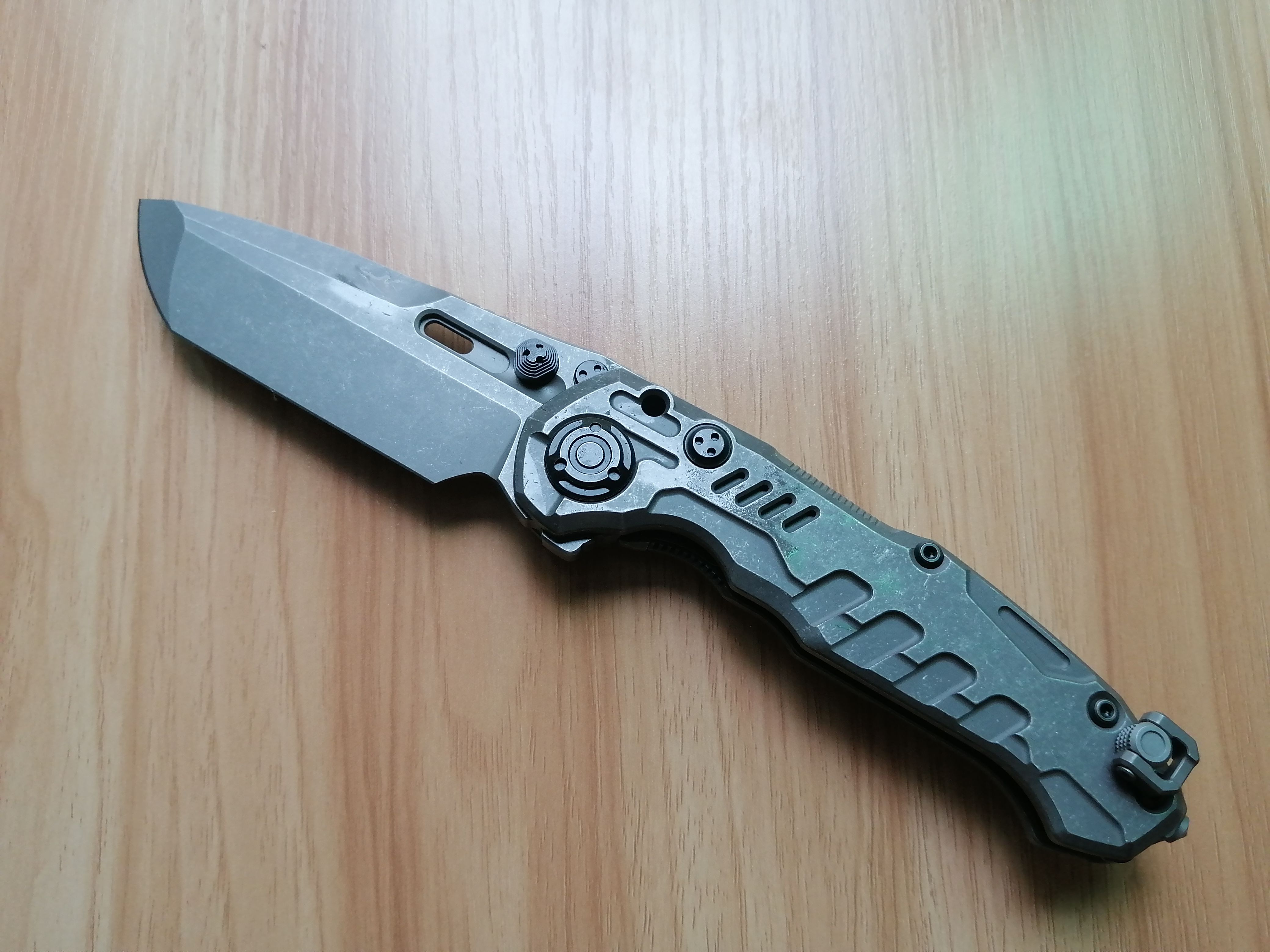 第九区 折刀 浩劫白-转