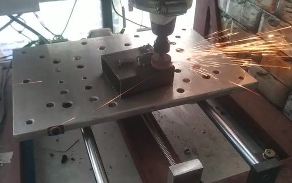 自制平面磨床,diy cnc#cnc #表面研磨机 #压铸哔哩哔哩bilibili