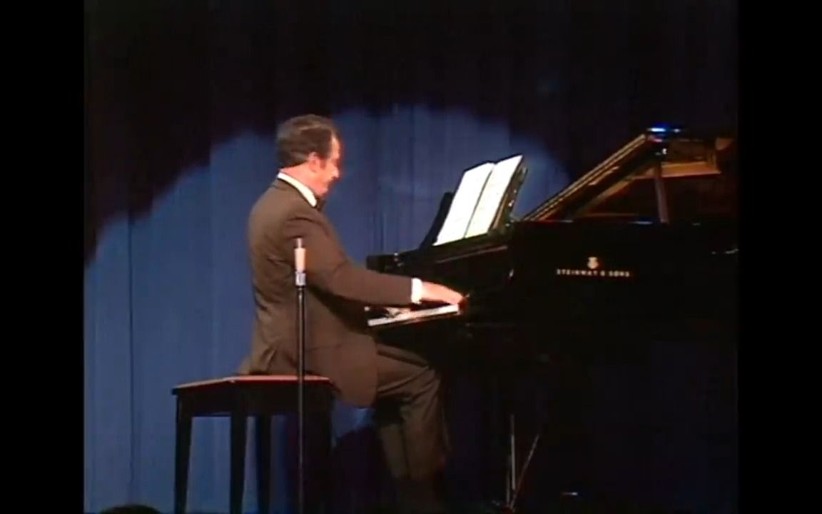 [图]【Victor Borge】“当你想成为一名喜剧演员你妈妈却让你学钢琴……”