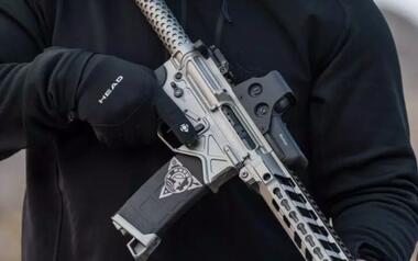 【开箱】民版bd556水弹枪机匣开箱胖熊简单评测.