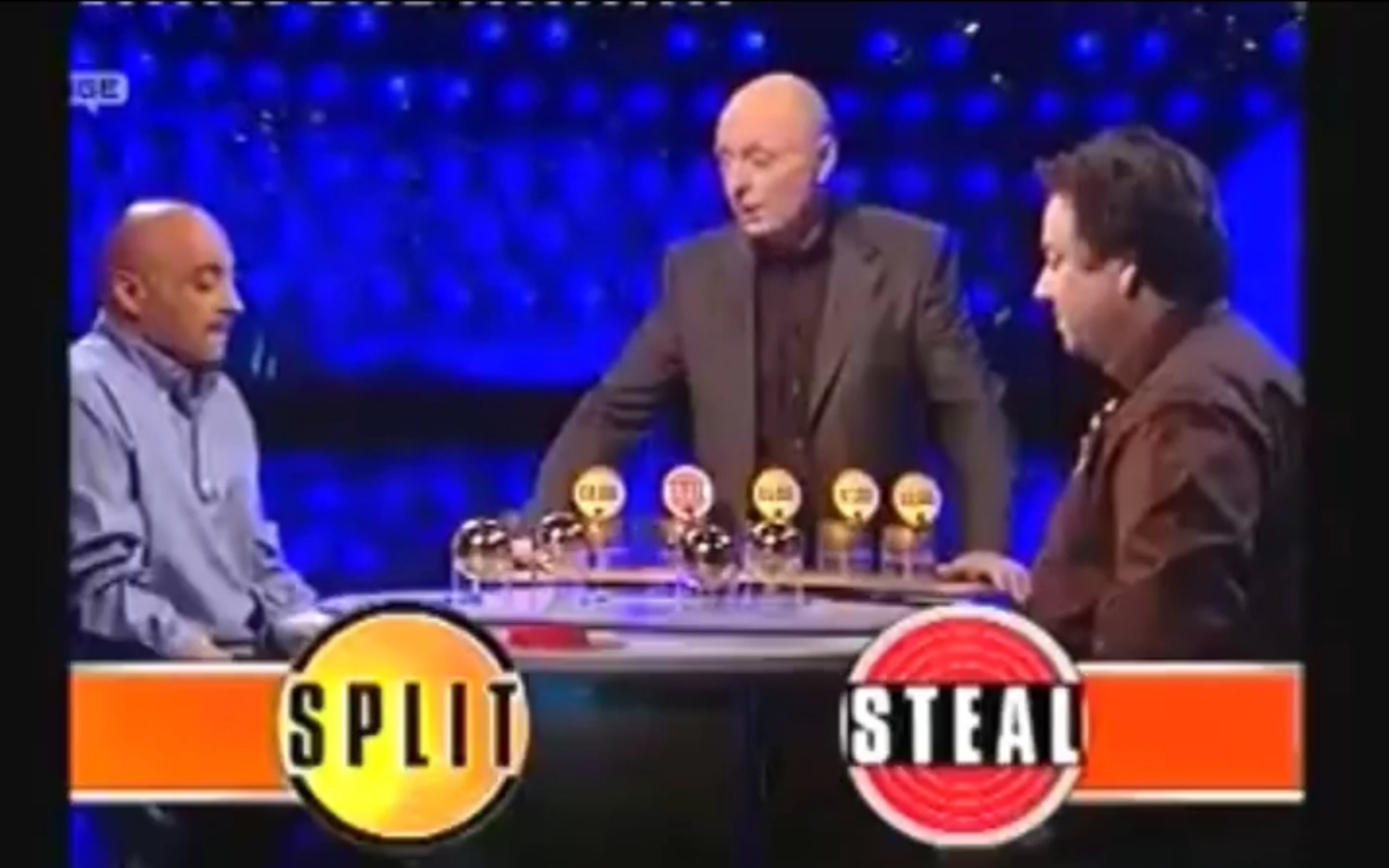 [图]【13600英镑平分还是独吞】英国人性博弈节目“Golden Balls” 金球 “Split or Steal” （请填充画面观看）