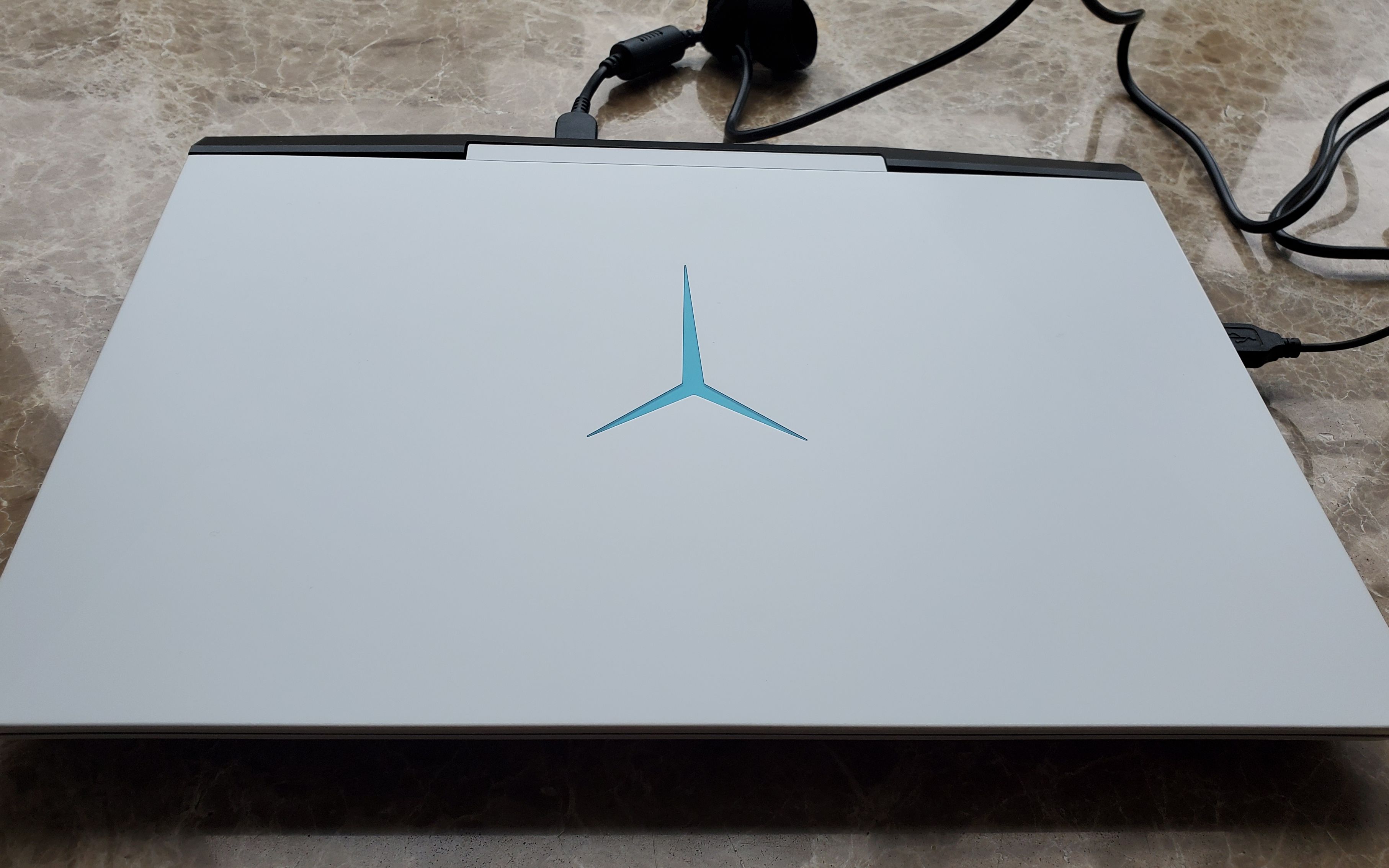 火星开箱联想y7000p冰魄白