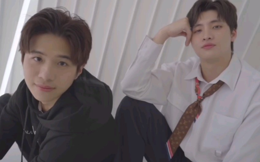 【meanplan】34和乐乐拍杂志咯!敏真的是大长腿乐乐超可爱!啊啊啊啊