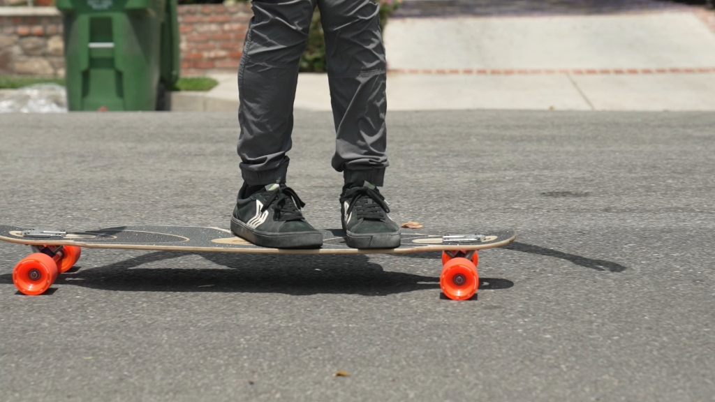 loaded滑板教学_基础篇_5_cross step