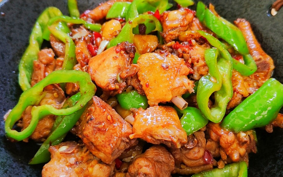 青椒炒鸡,香香辣辣,超级下饭,人手必备家常菜