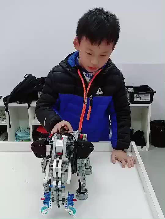 童程童美学员作品展示:乐高ev3智能大象