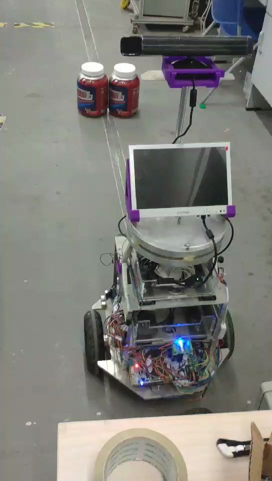 轮式机器人直线避障