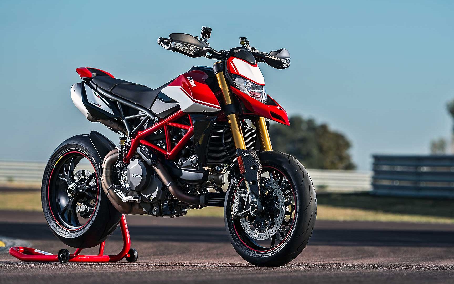 小滑头 2019 ducati hypermotard 950