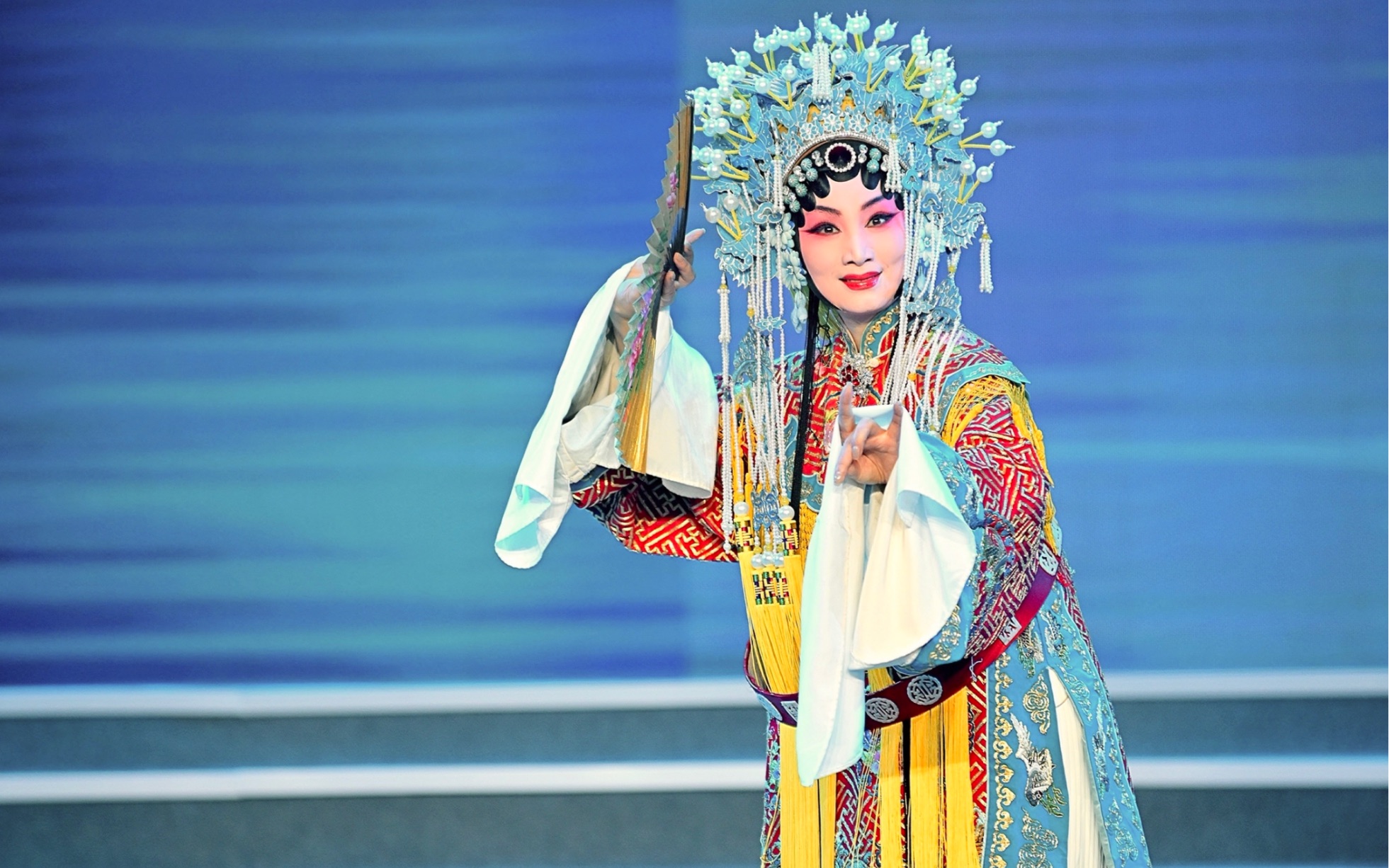 参加2022成都电视台春晚节目录制 《梨花颂》演唱:成都市京剧研究院