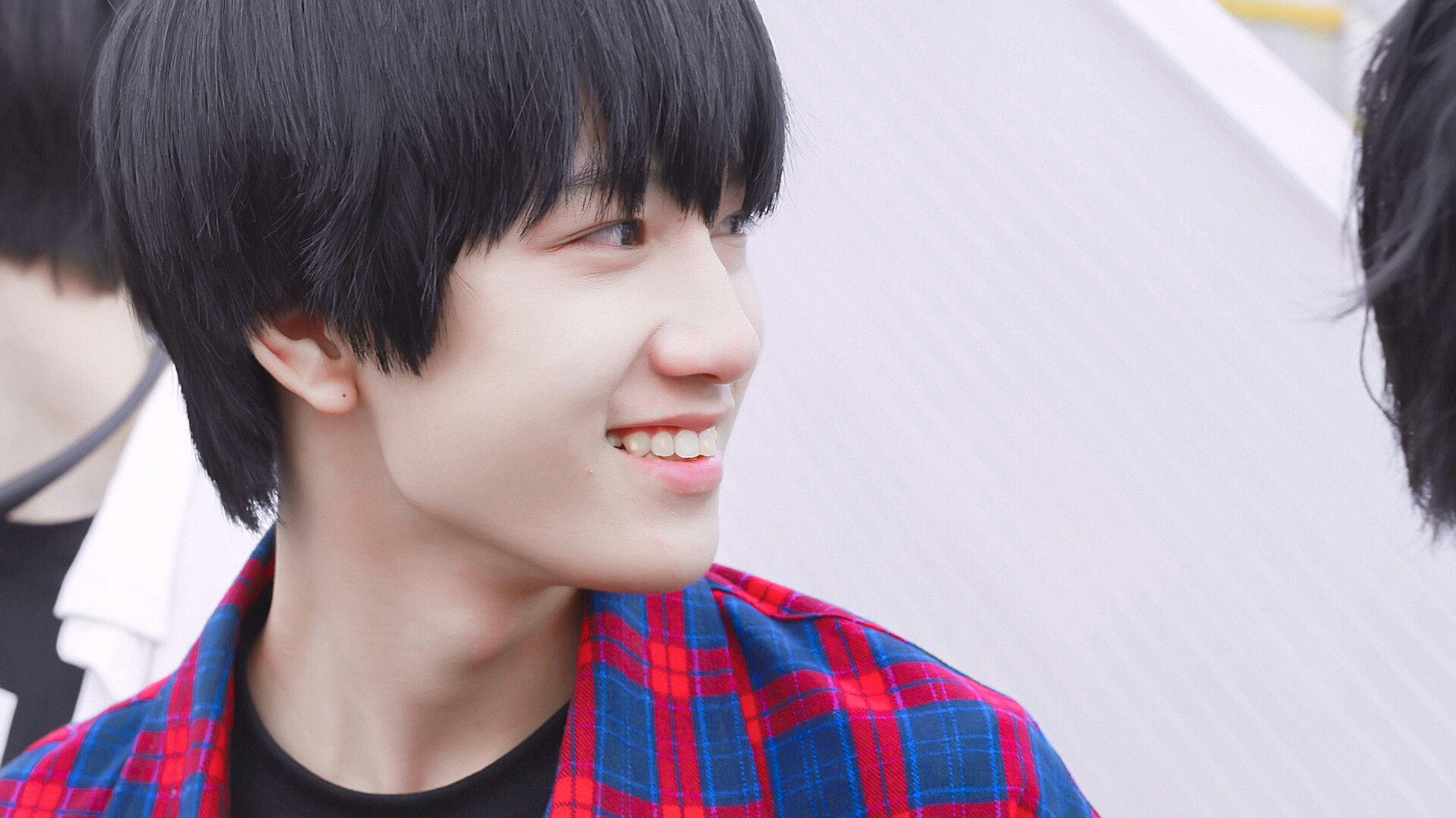 敖子逸20180705机场①超甜