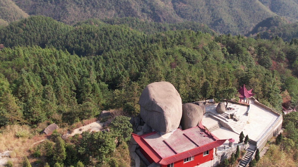 上犹县五指峰盘古仙古寺!