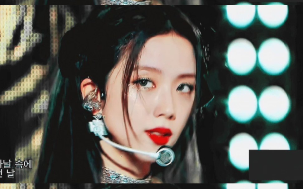 啊啊啊啊啊啊啊啊啊啊jisoo第二张流汗的动图太绝了不愧是门面担当