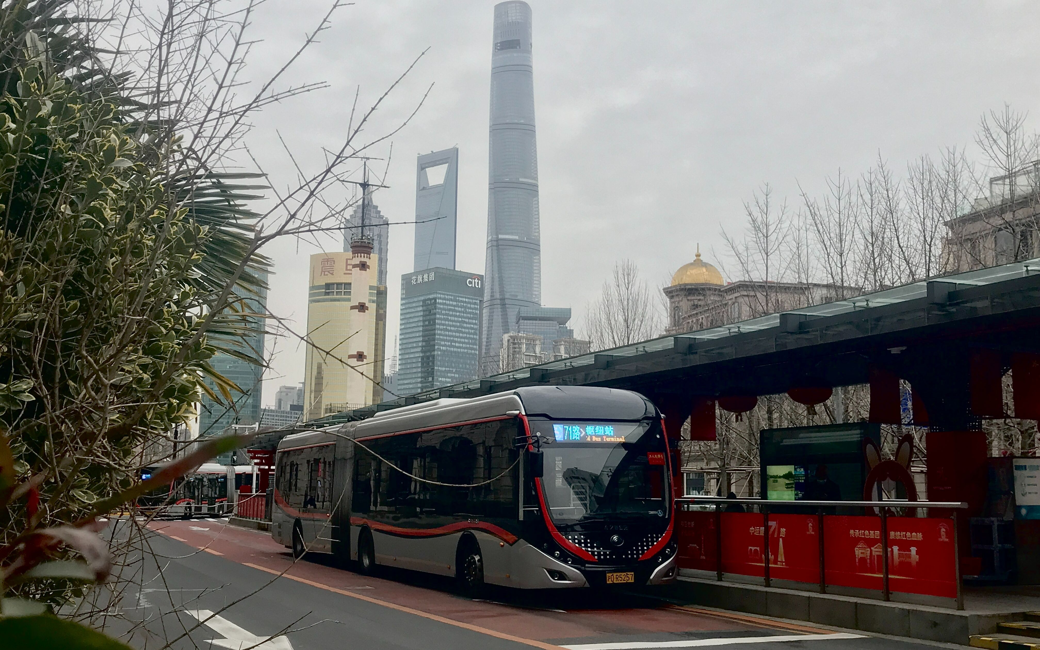 【pov50】【连接虹桥机场和外滩的干线】上海公交71路 延安东路外滩站