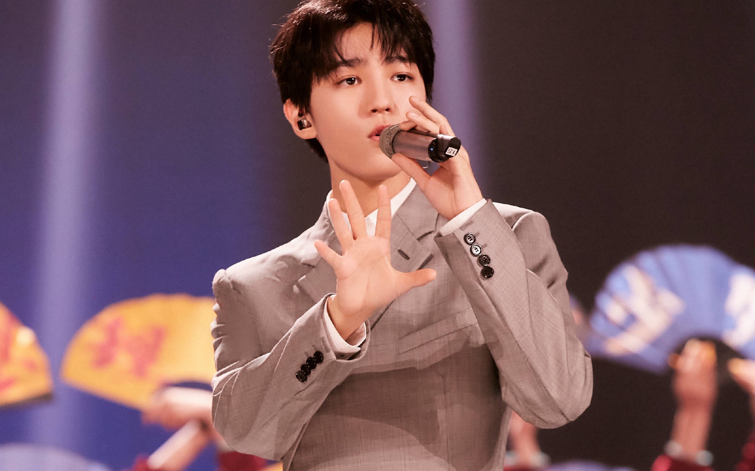 【王俊凯】《少年》舞台现场版!