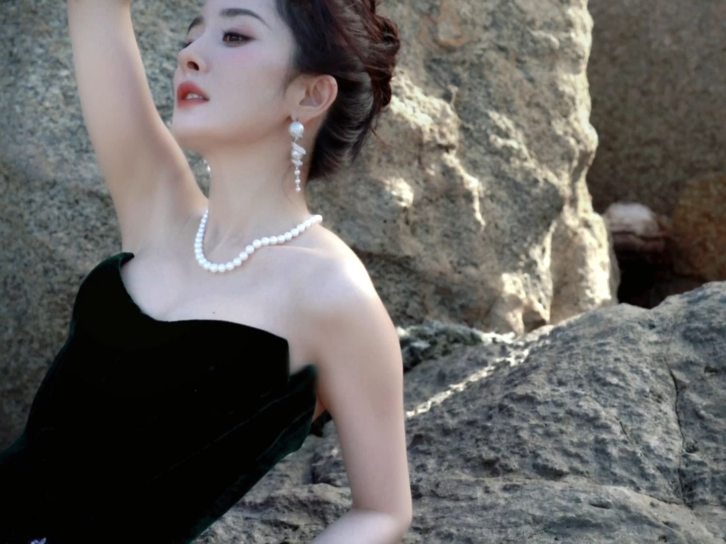 【妩幂迷人】杨幂性感花絮混剪,这样的贵妇人妻属性的大幂幂哪位曹