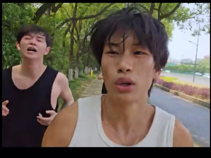 龙哥被演的一天